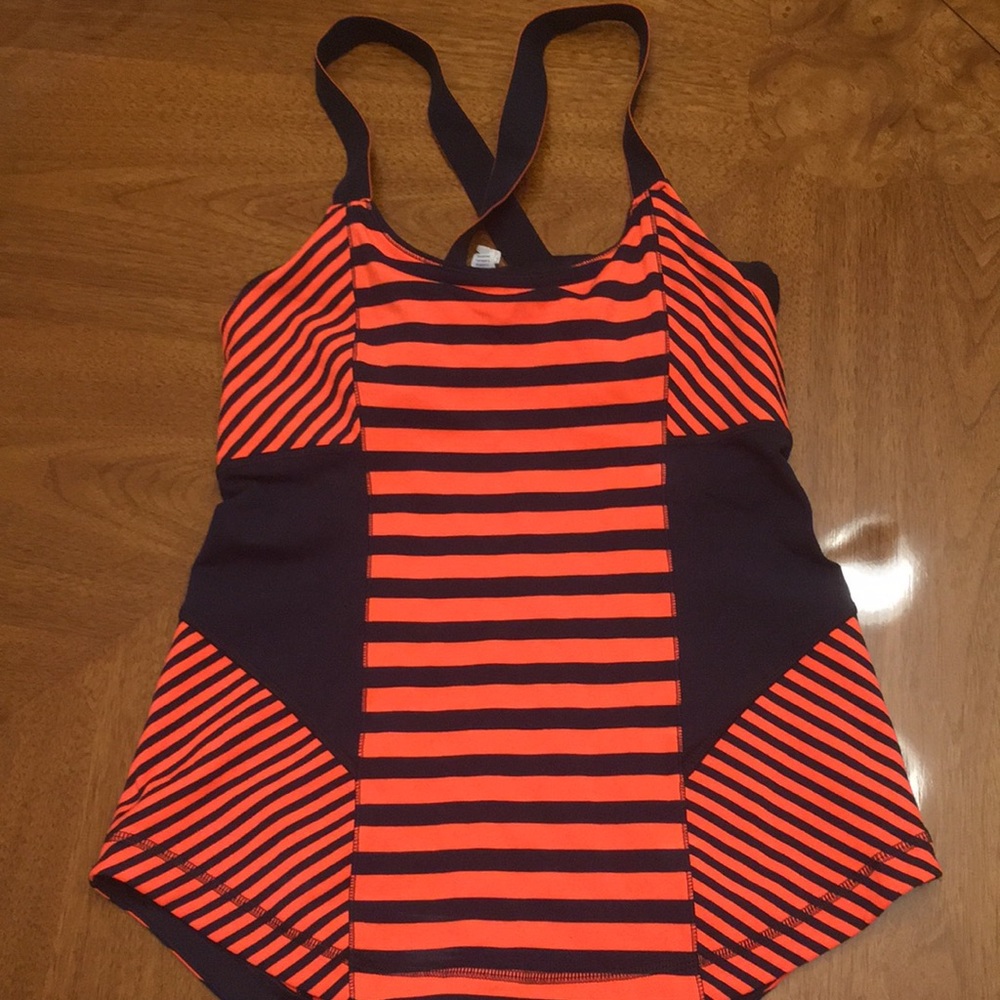 Lululemon top